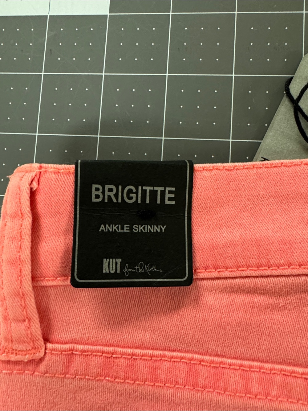 NWT Kut from the Kloth Coral Pink Brigette Ankle Skinny Jeans - Mid Rise - Picture 8 of 12